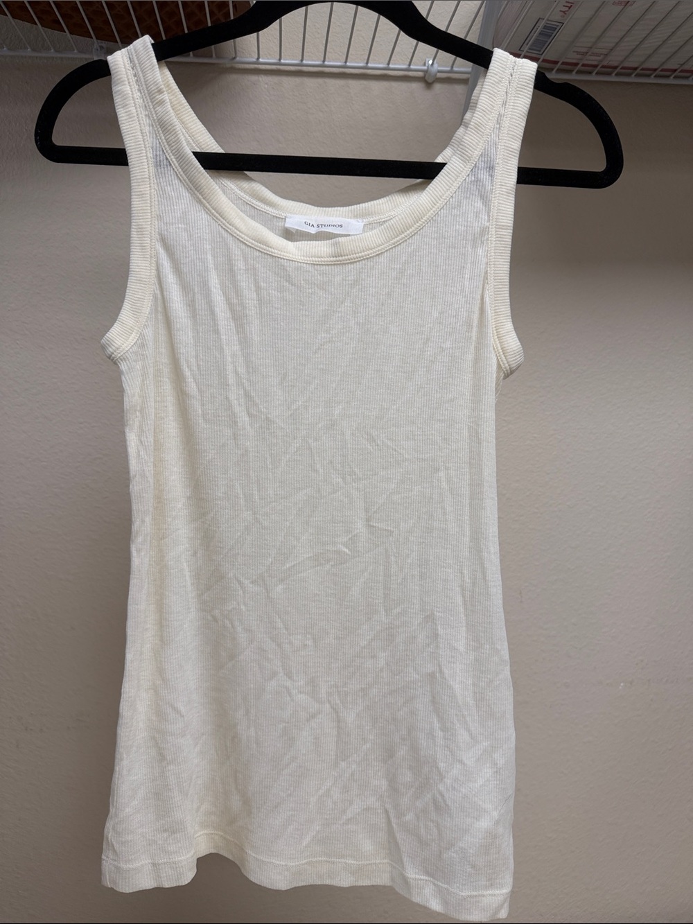 GIA STUDIOS OFF WHITE TANK TOP - L